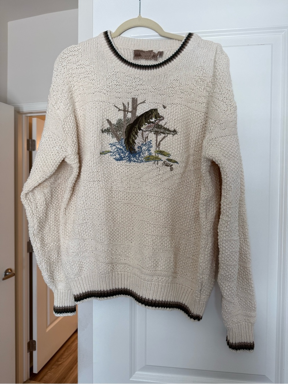 Vintage Cream Knit Sweater with Bass embroidery - Picture 1 of 6